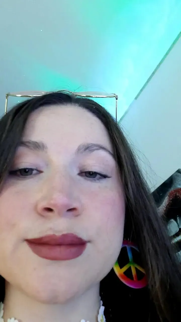 Offline BruunaLove_ on Cam4