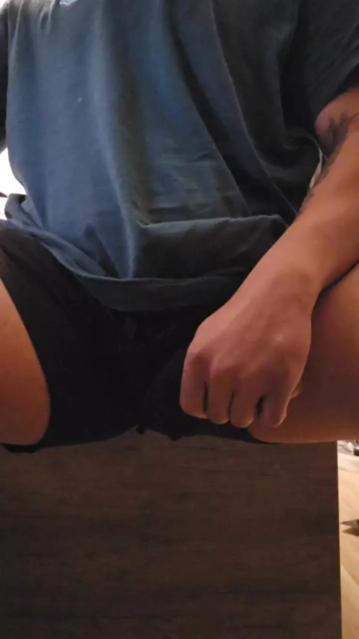 Offline Bryan42LA on Cam4