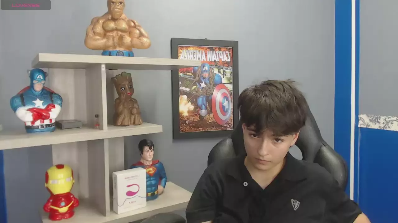 Offline Bryce_Evans on Cam4