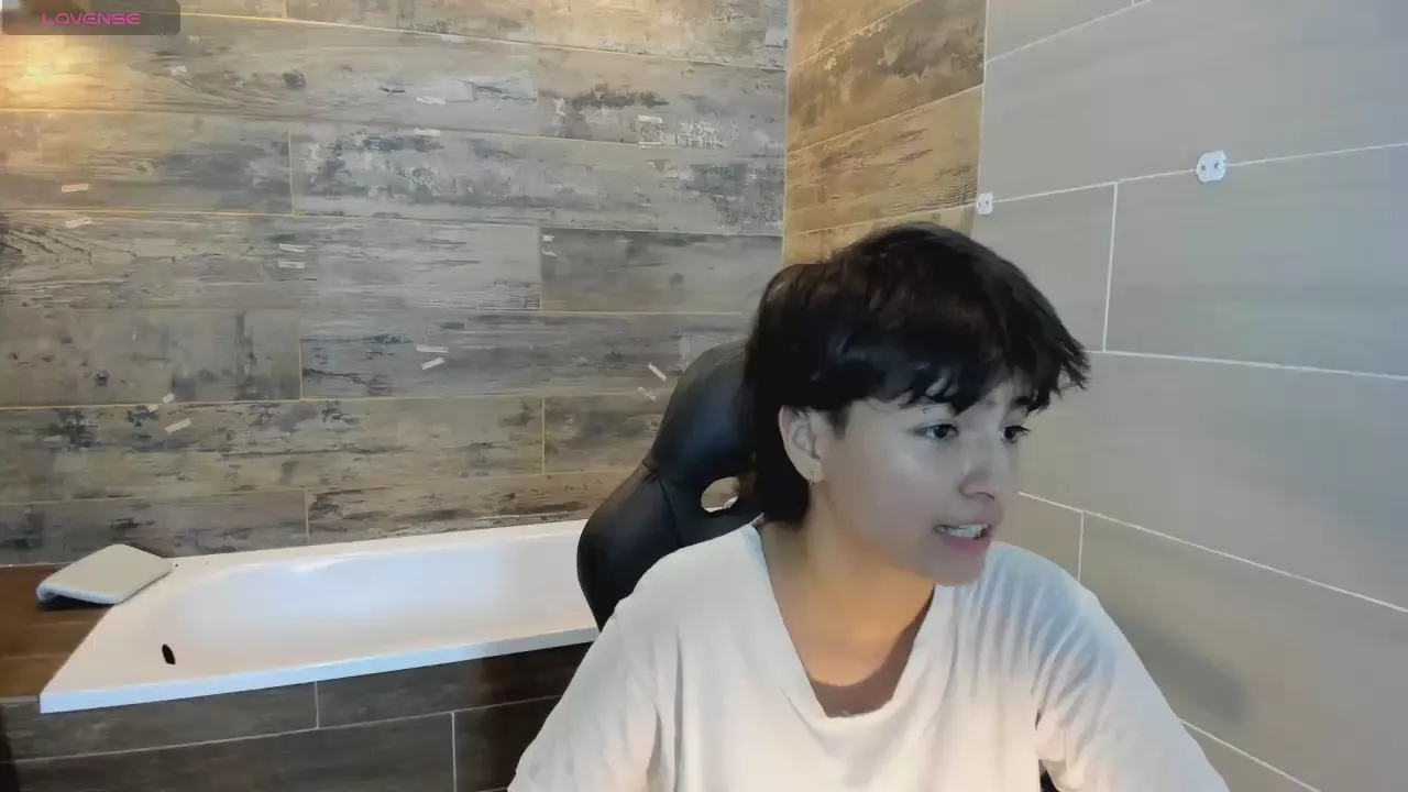 Offline Bryce_Evans on Cam4