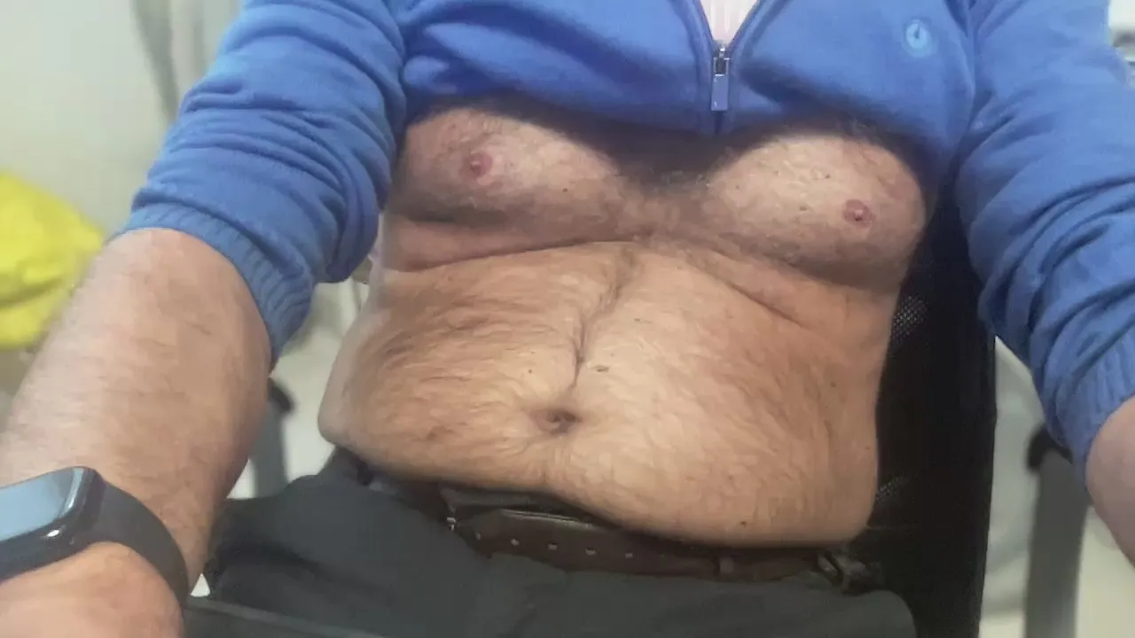 Offline bullmilano1 on Cam4