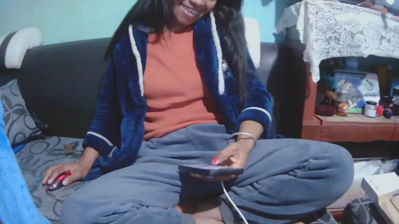 Offline calinah on Cam4