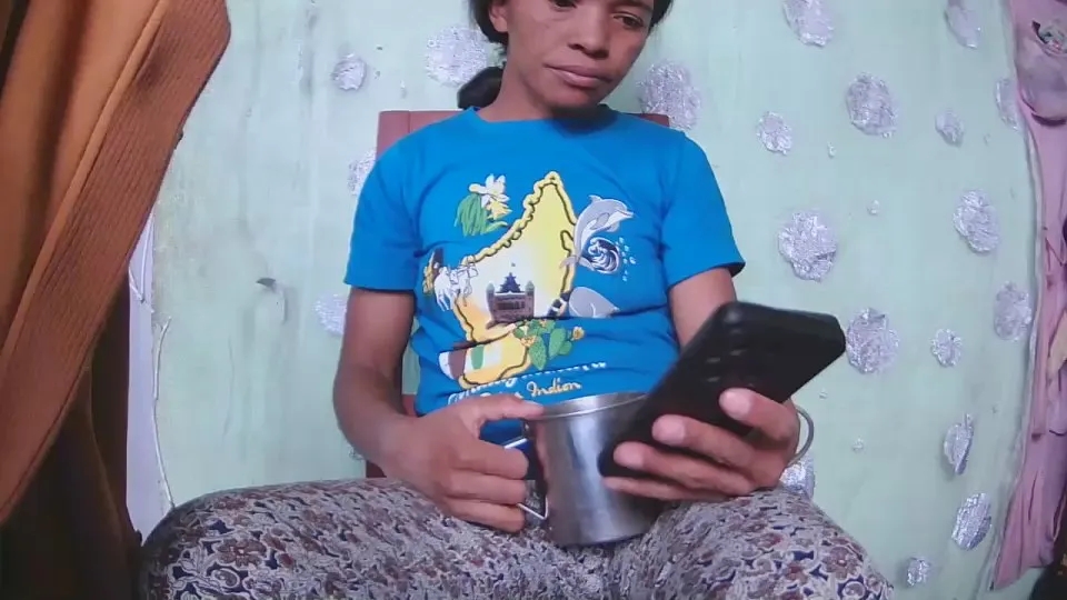 Offline calinah on Cam4