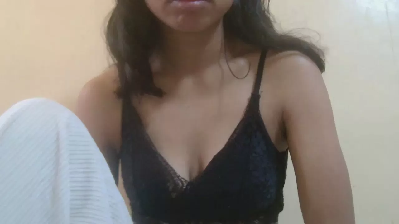 Offline Calliy on Cam4