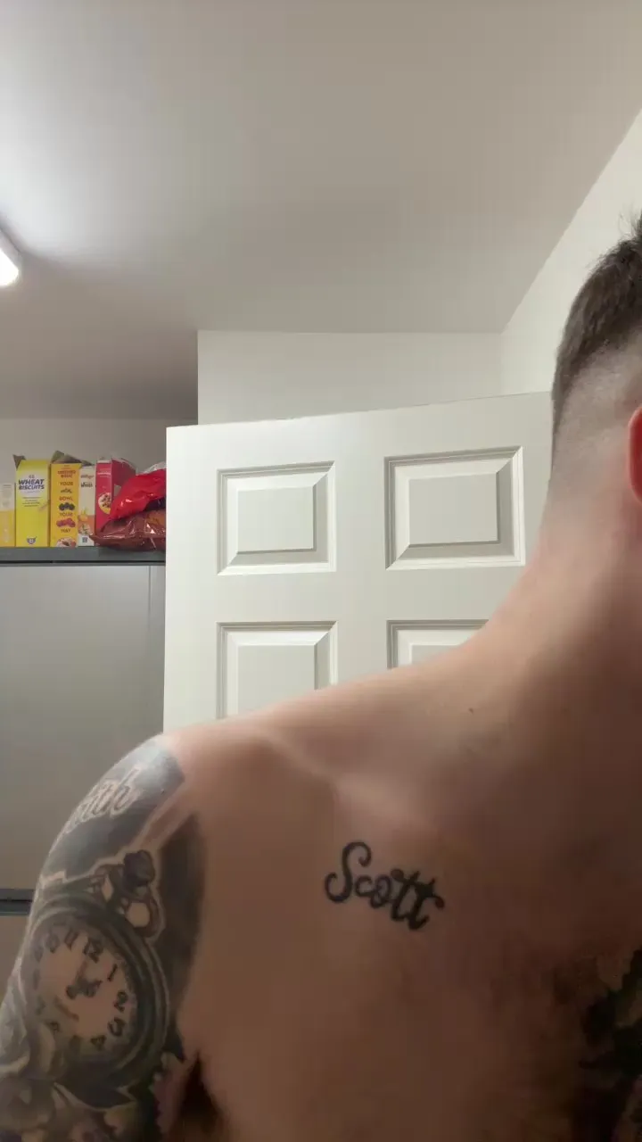 Offline callum81 on Cam4