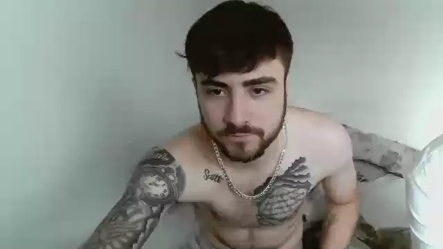 Offline callum81 on Cam4