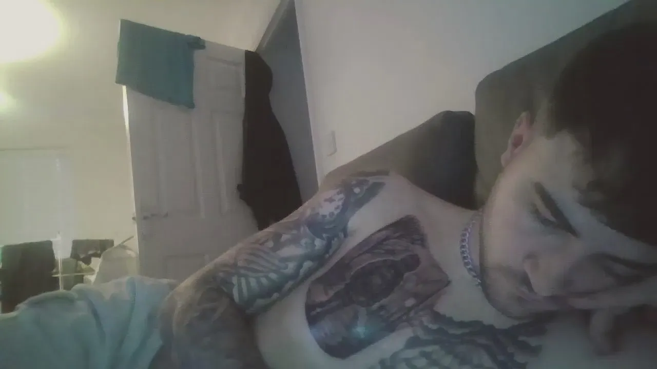 Offline callum81 on Cam4