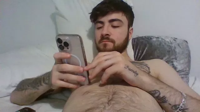 Offline callum81 on Cam4