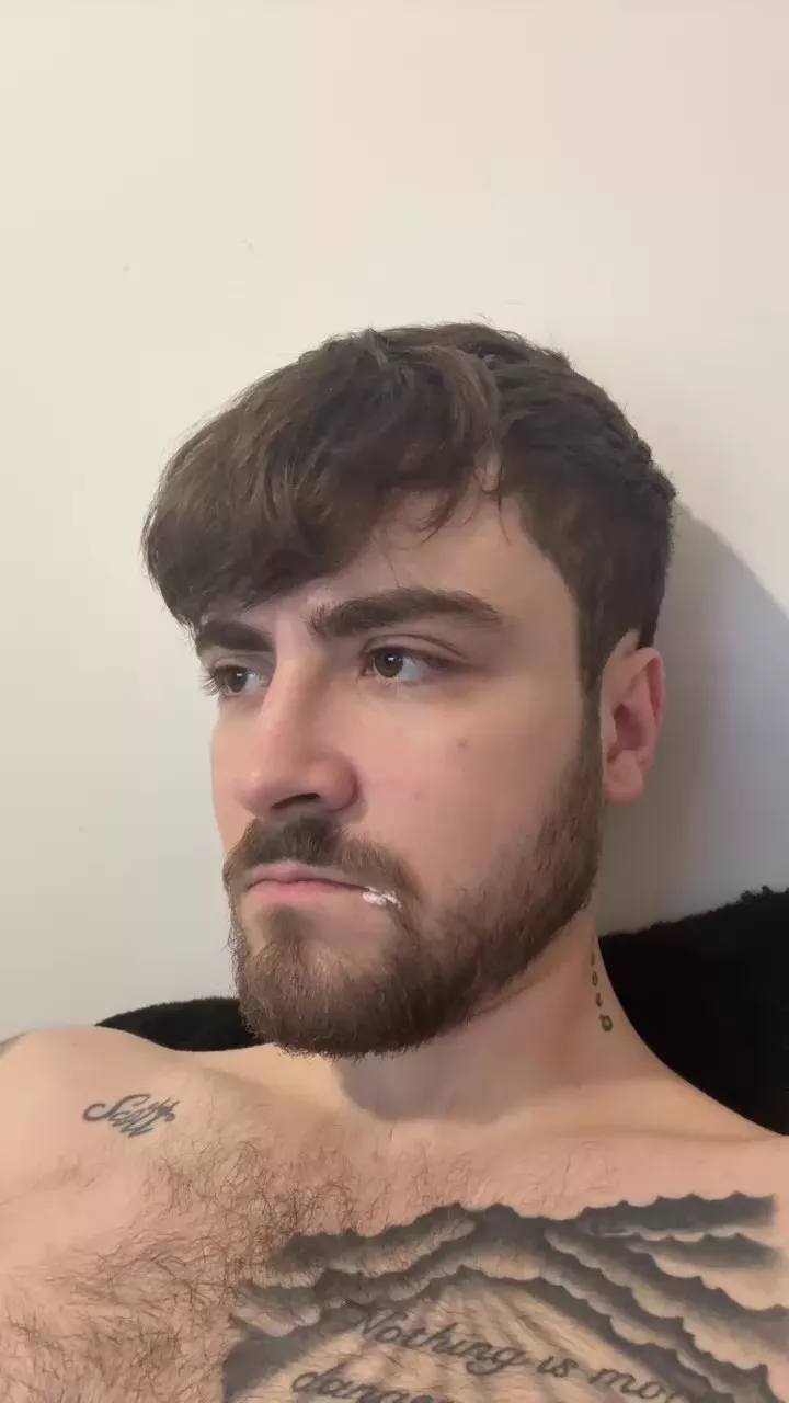 Offline callum81 on Cam4