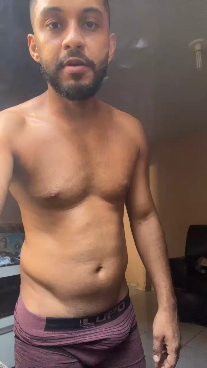 Offline cam_moreno23 on Cam4