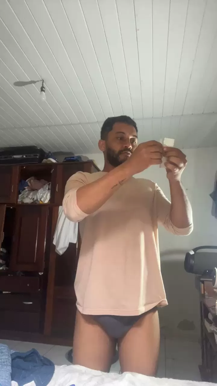 Offline cam_moreno23 on Cam4