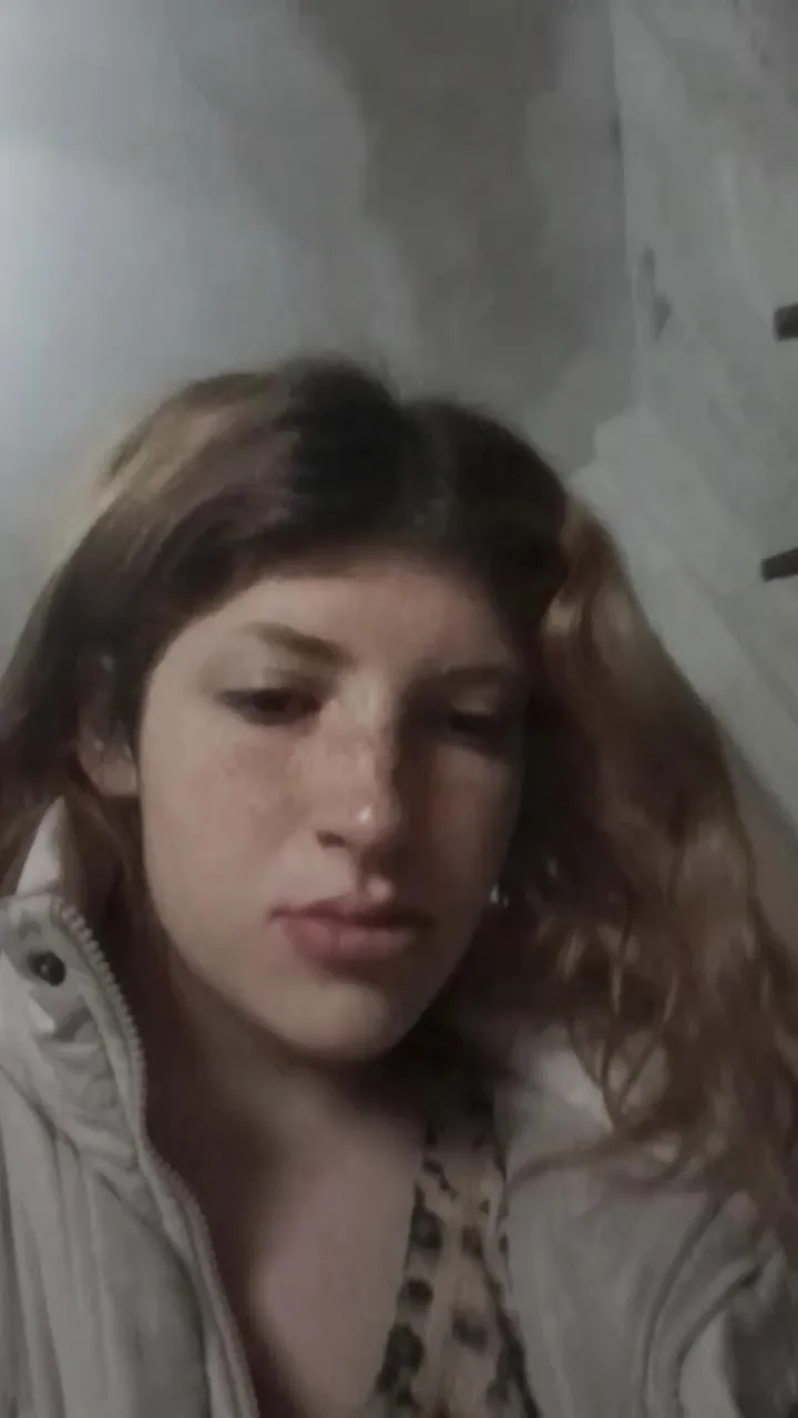 Offline camila4993 on Cam4