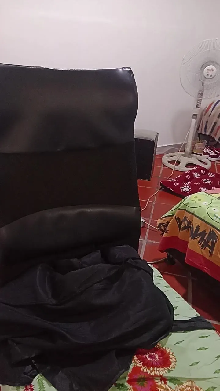 Offline camila_squirt69 on Cam4