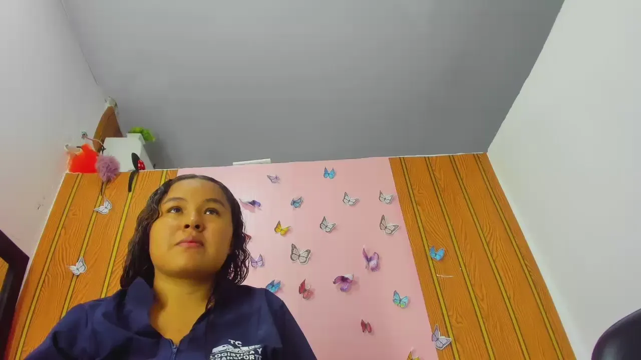 Freechat camilagreeco on Cam4