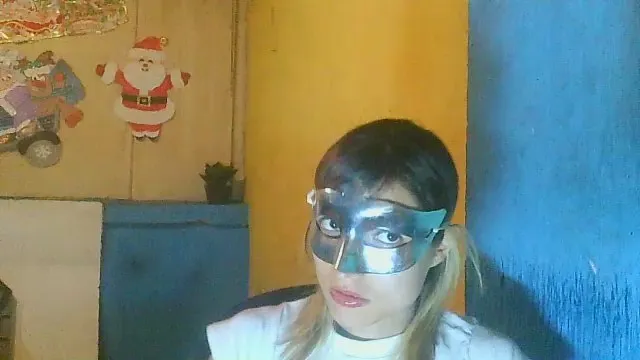 Offline camilalacatira on Cam4