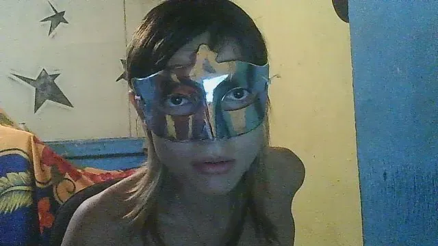 Offline camilalacatira on Cam4