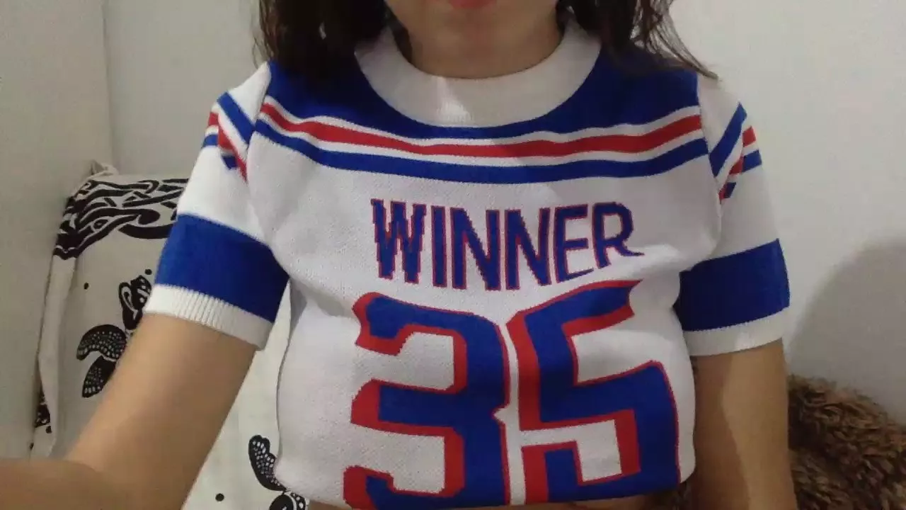 Offline CamiLatam69 on Cam4