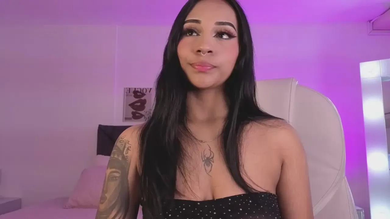 Offline camille2004 on Cam4