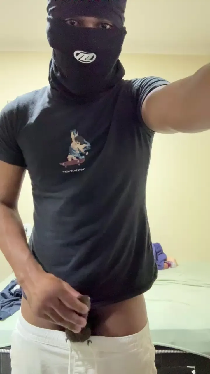 Offline camisanorosto on Cam4