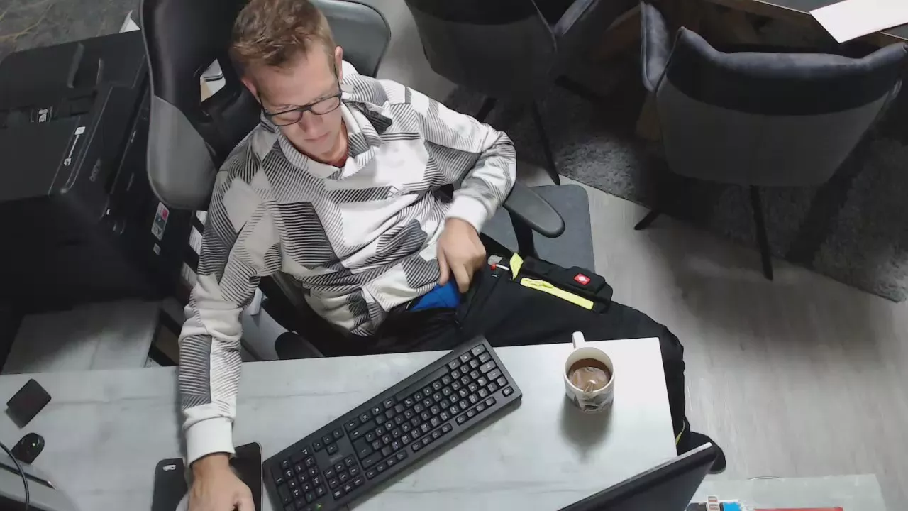 Offline CamSexSven on Cam4