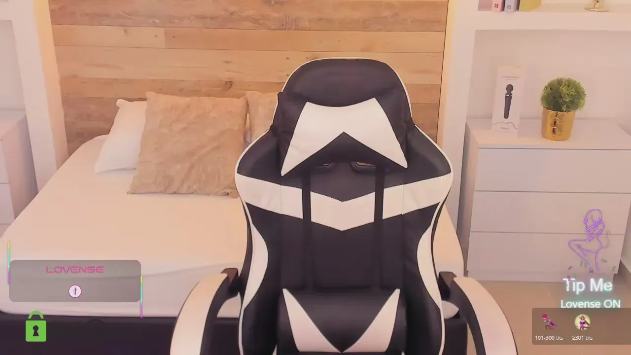 Offline candy_summer28 on Cam4