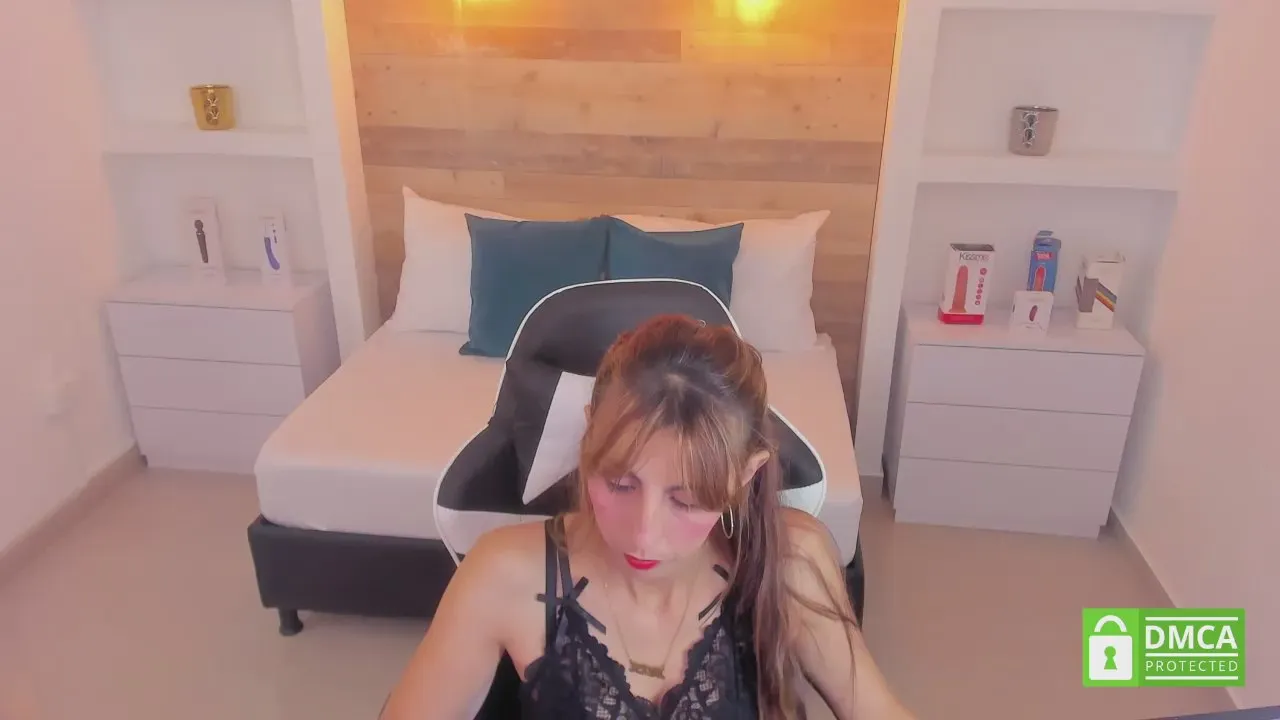 Offline candy_summer28 on Cam4