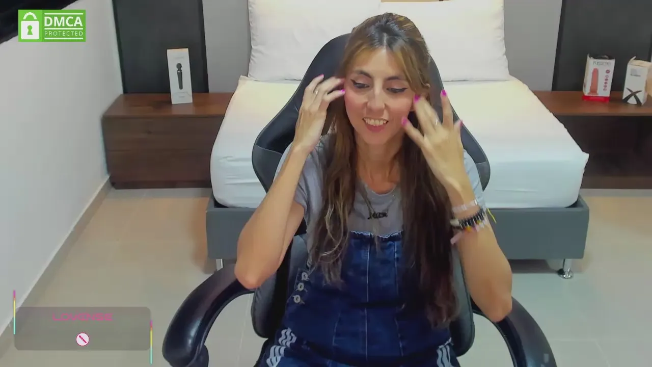 Offline candy_summer28 on Cam4