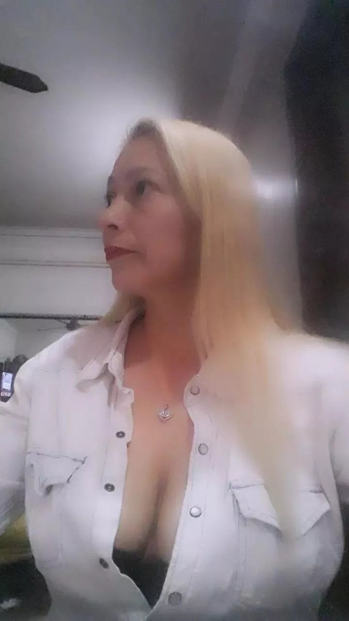 Offline candyswett on Cam4