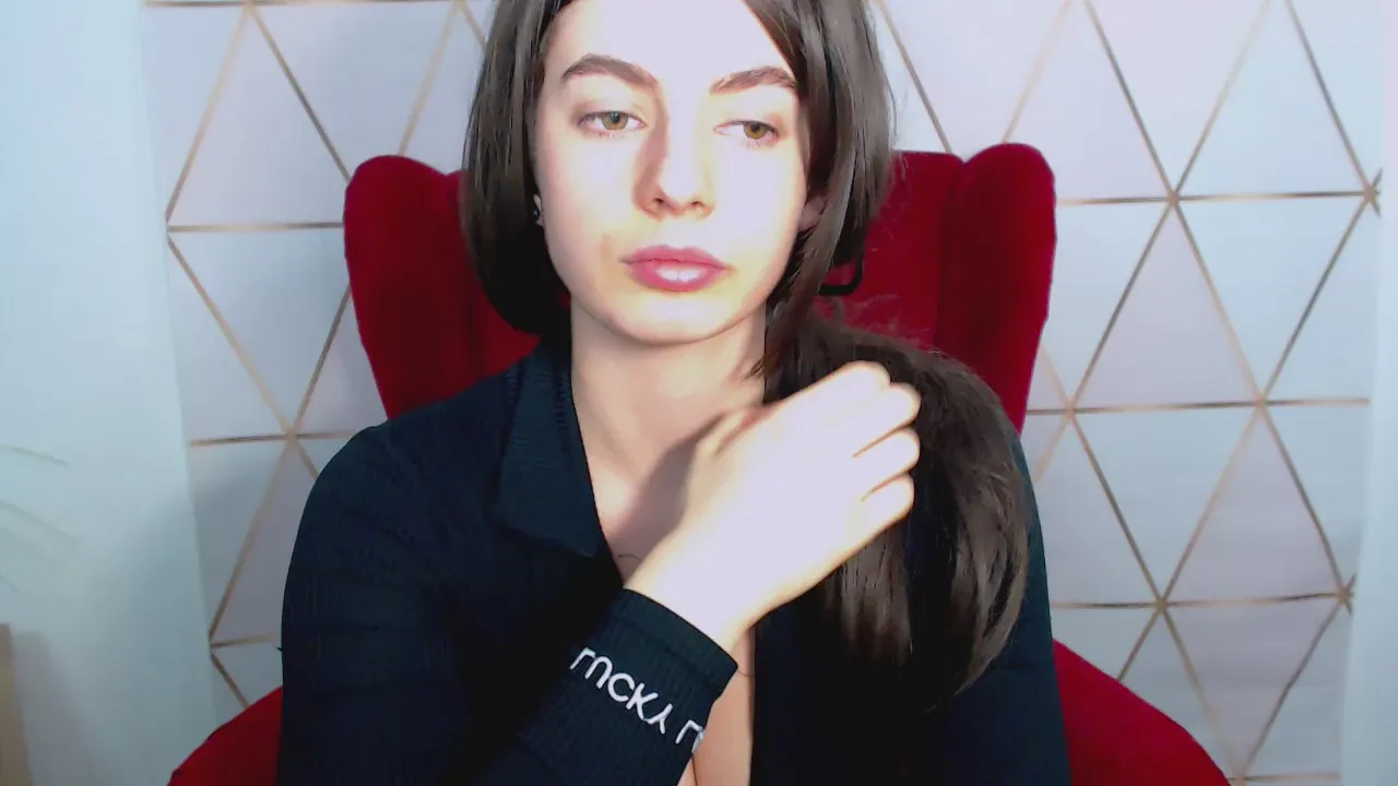 Offline CarliSoSexy25 on Cam4