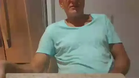 Offline Carlosalto52 on Cam4