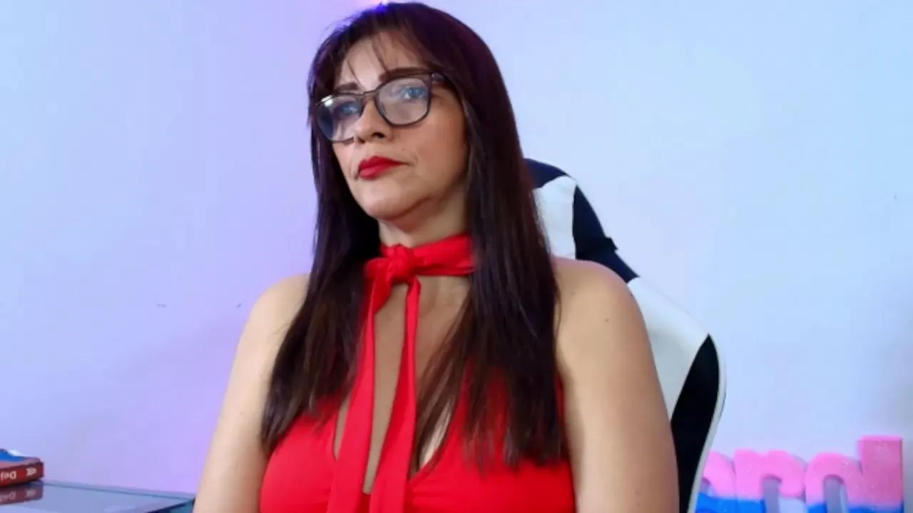 Freechat Carol_Miss2 on Cam4