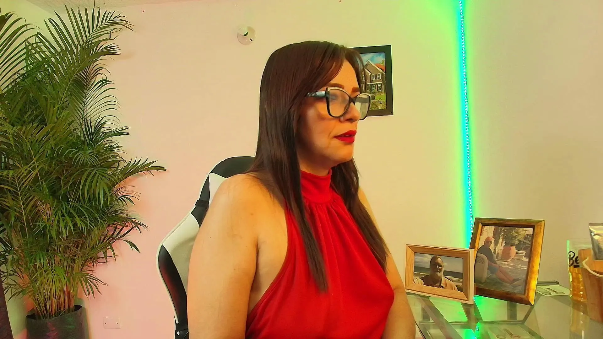 Freechat Carol_Miss2 on Cam4