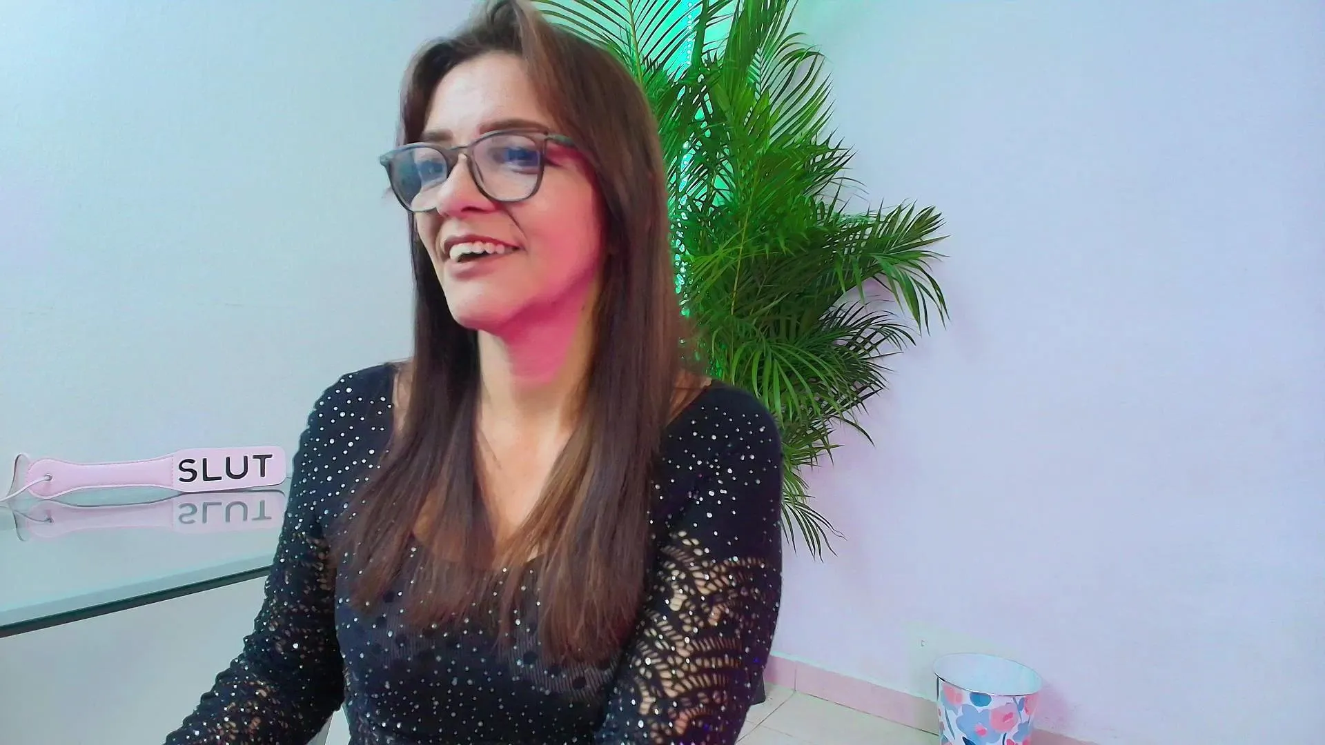 Freechat Carol_Miss2 on Cam4