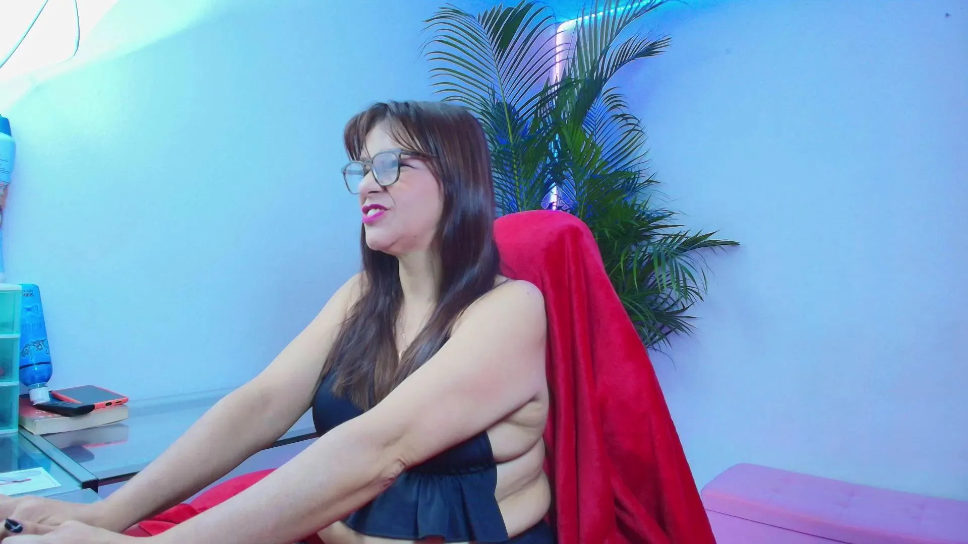 Freechat Carol_Miss2 on Cam4