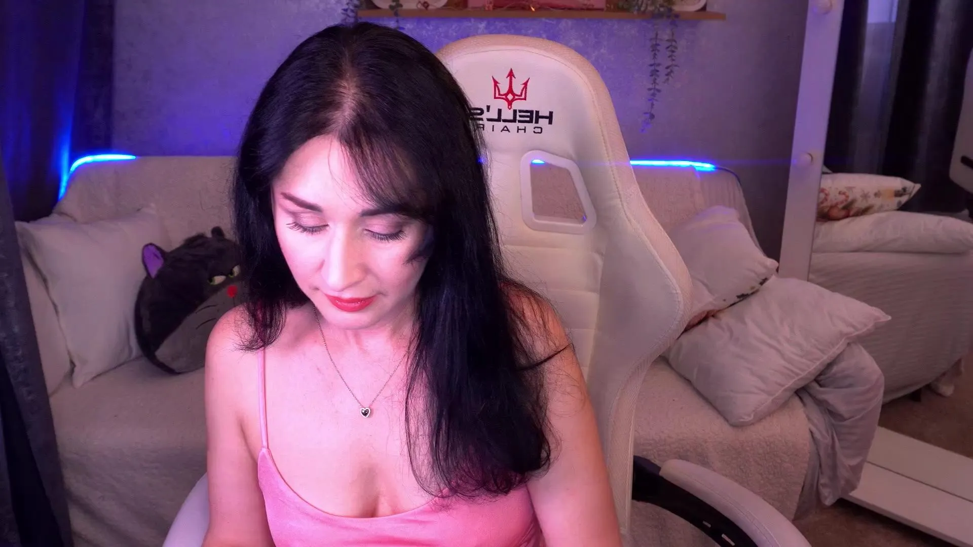 Offline CarolinaaFoxyyy on Cam4