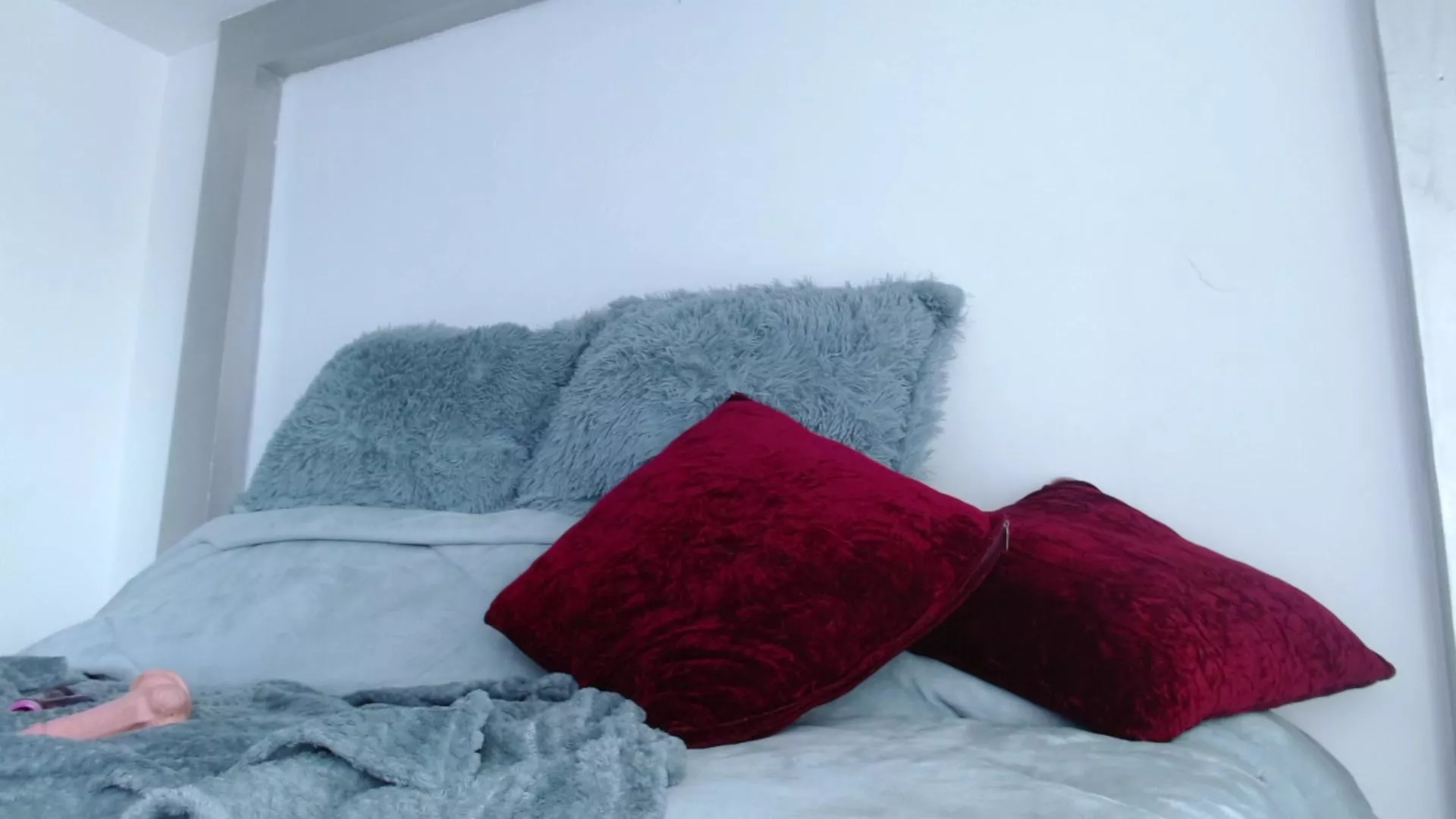 Freechat caroline_spanky on Cam4