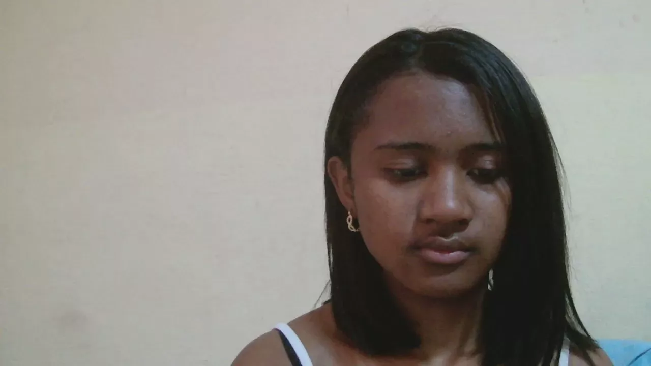 Offline Chania007 on Cam4