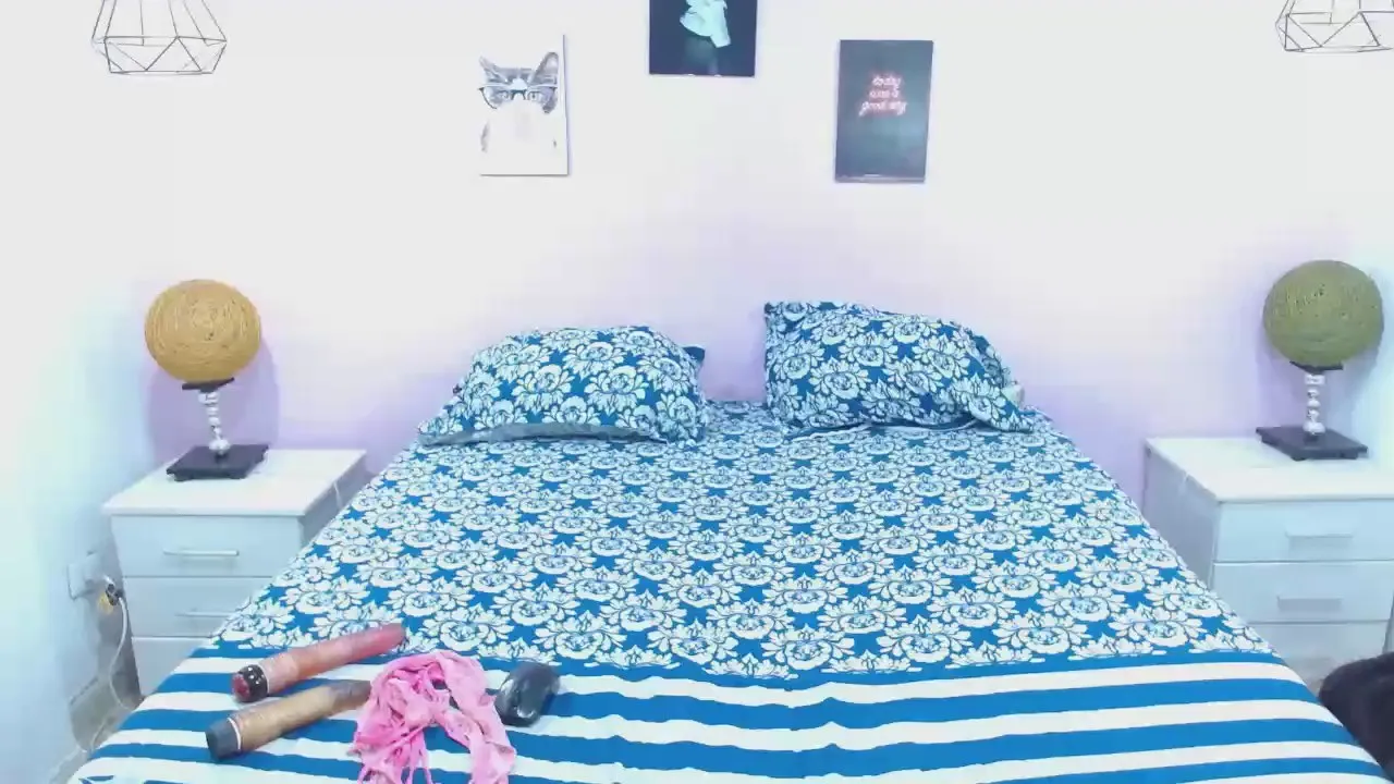 Freechat Charliemartinez on Cam4