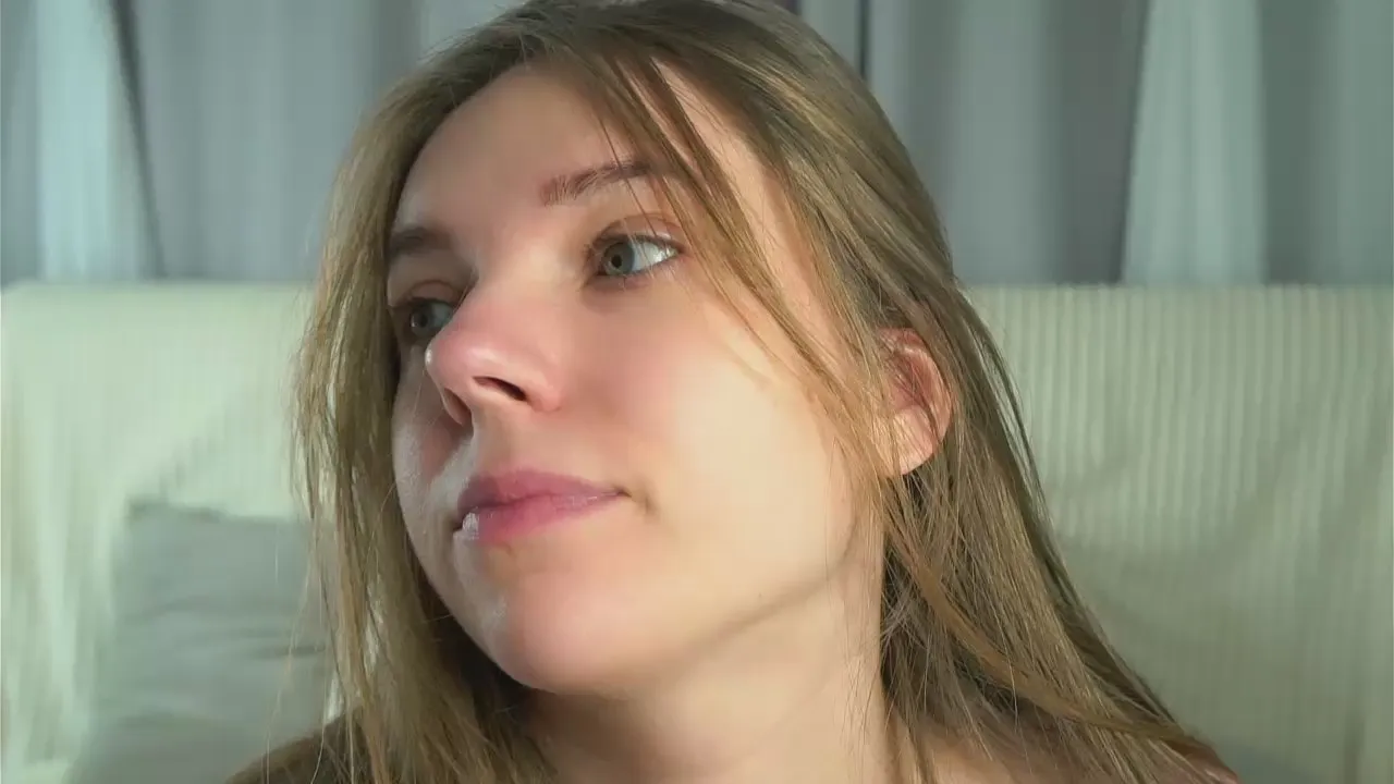 Offline CharlieParfitt on Cam4