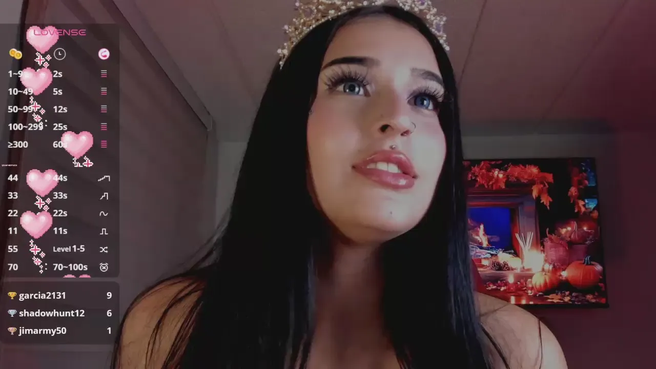 Offline Charlotte_greys on Cam4