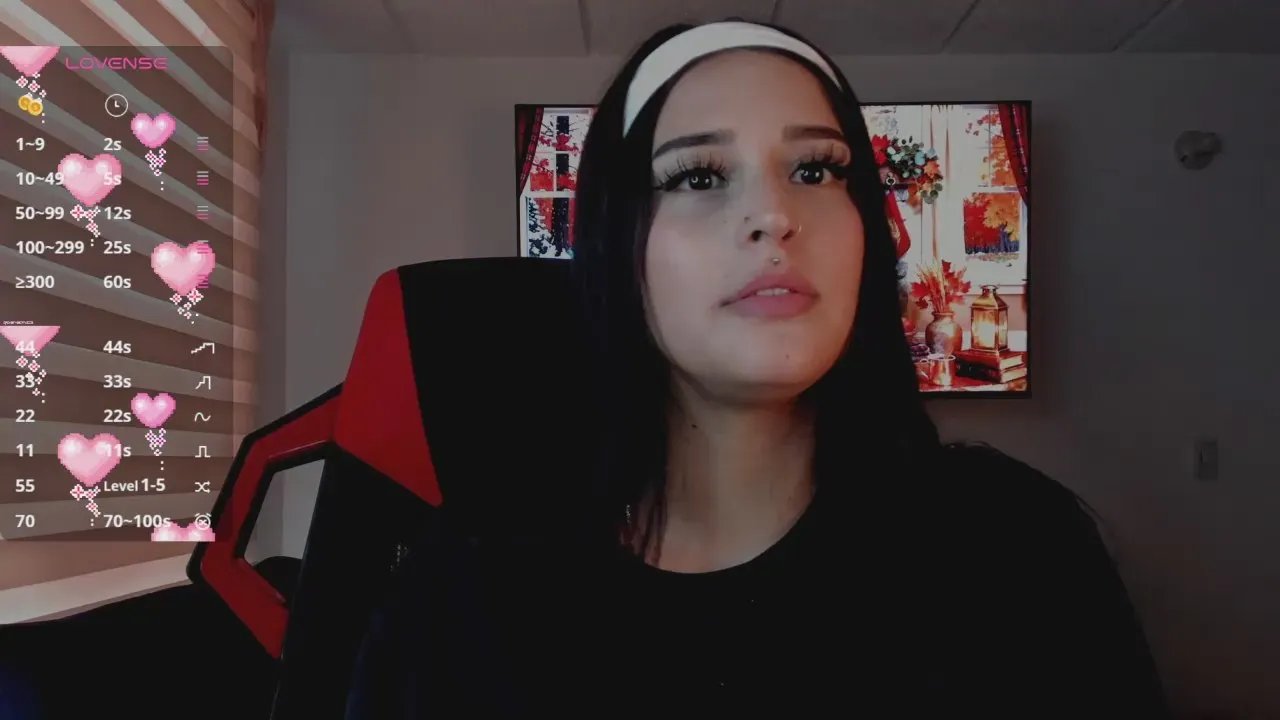 Offline Charlotte_greys on Cam4