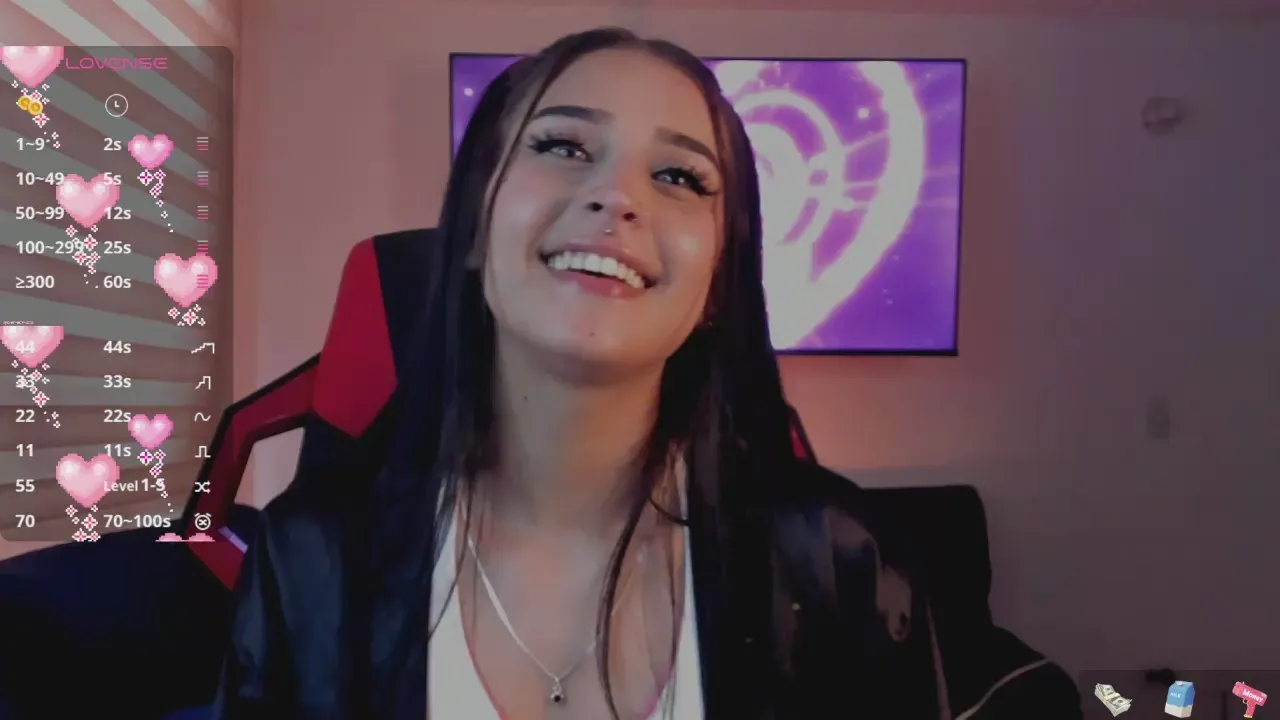 Offline Charlotte_greys on Cam4