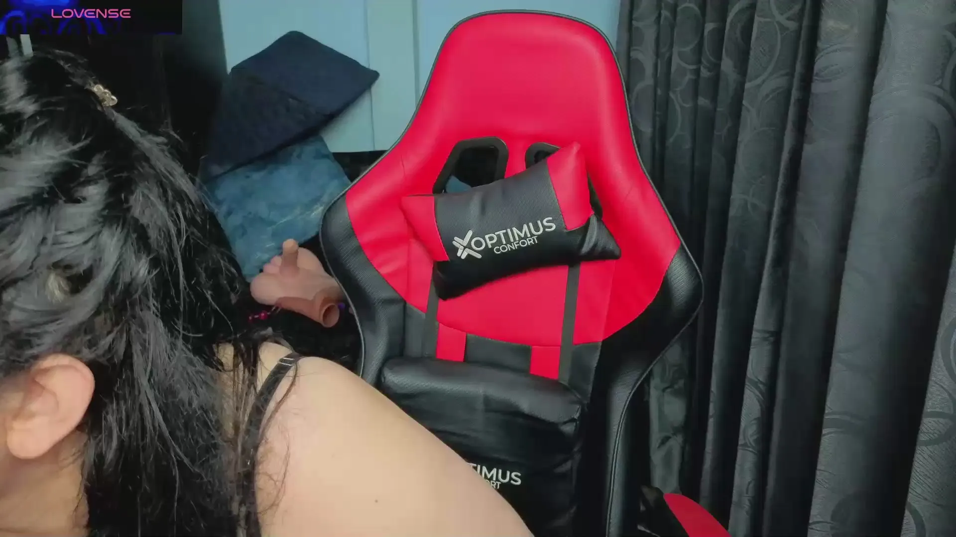 Freechat charlottee_love on Cam4