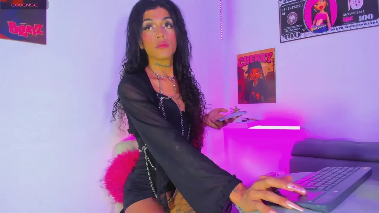 Offline Cherry_gate on Cam4