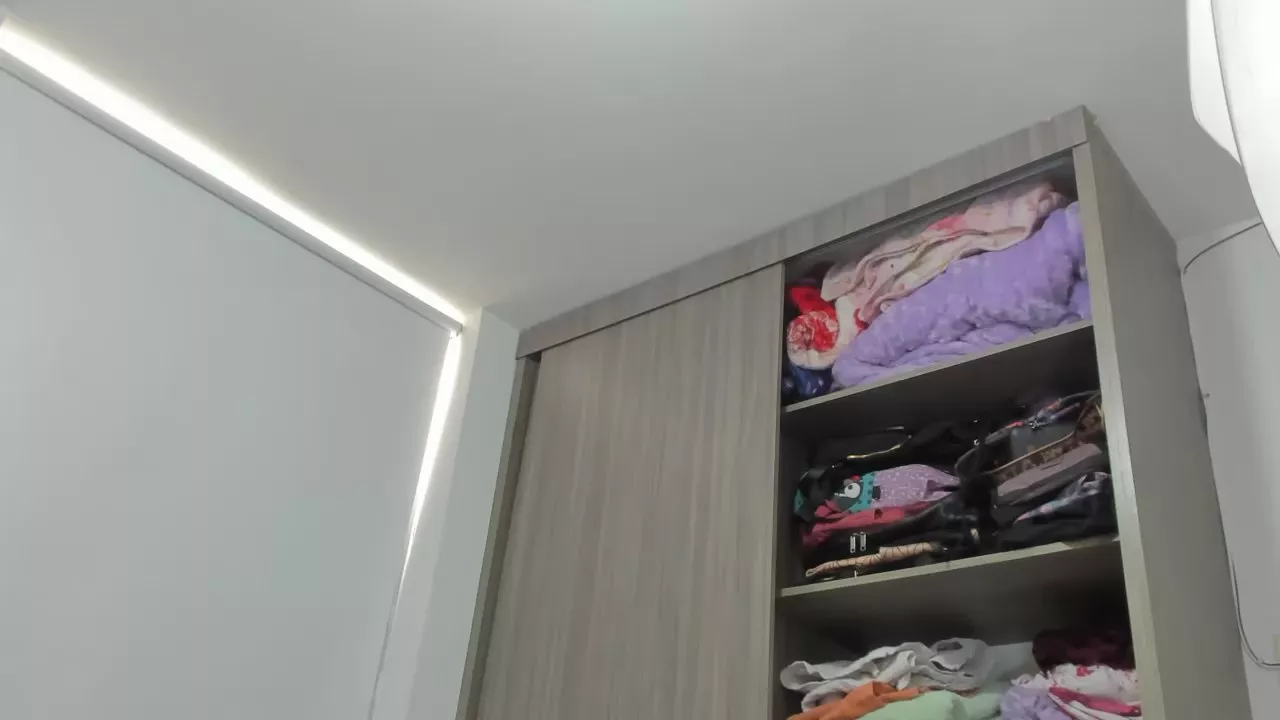 Offline cherry_weet_55 on Cam4