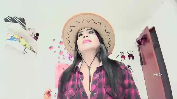 Offline chica_pinkxxx on Cam4