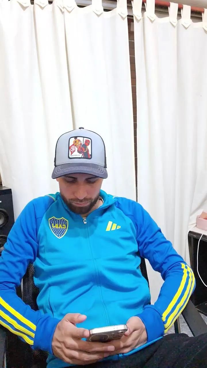 Offline Chicha94 on Cam4