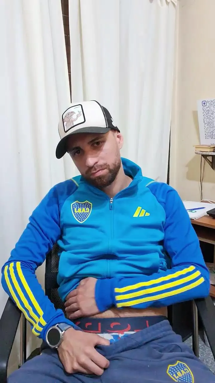 Offline Chicha94 on Cam4