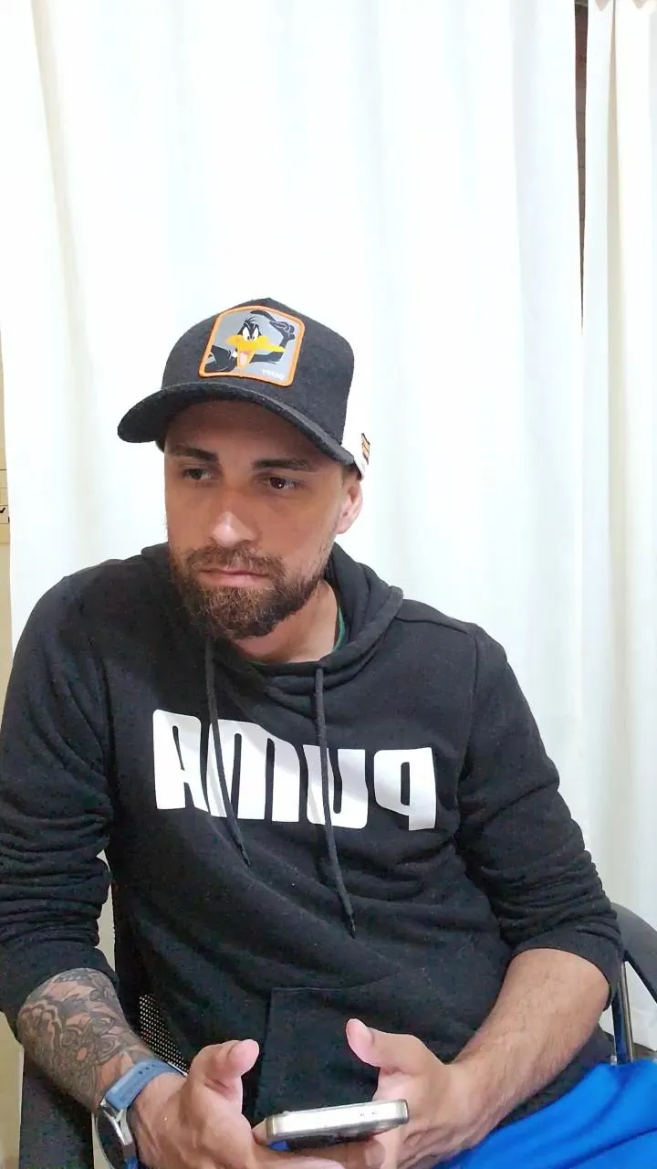 Offline Chicha94 on Cam4