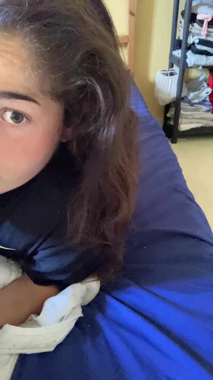 Offline Chloeducq on Cam4